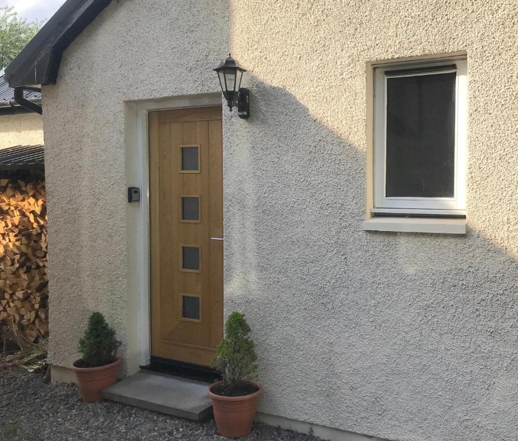 Contemporary One Bedroom Apartment Close To All Amenities In Conservation Area Tain Exterior foto